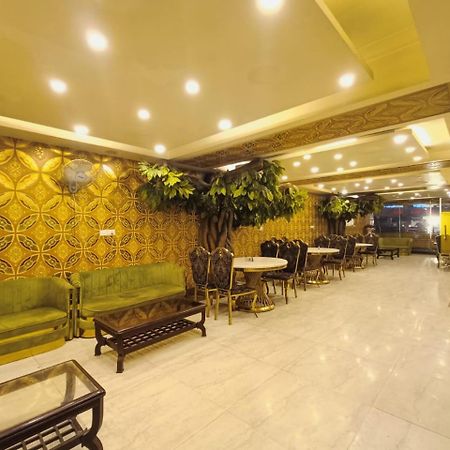Hotel Waterfall Paschim Vihar Delhi Exteriér fotografie