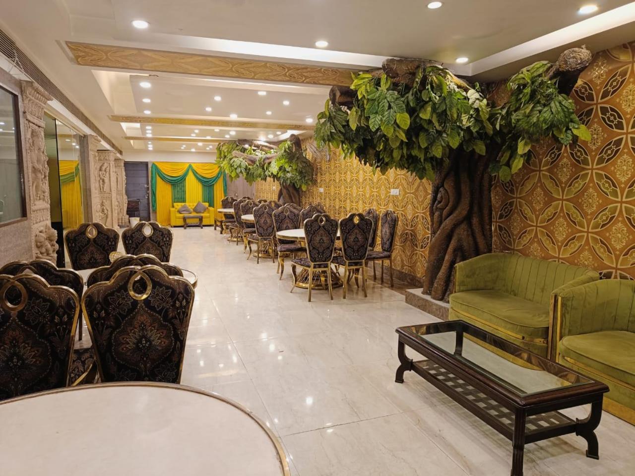 Hotel Waterfall Paschim Vihar Delhi Exteriér fotografie