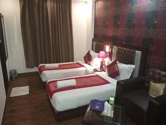 Hotel Waterfall Paschim Vihar Delhi Exteriér fotografie